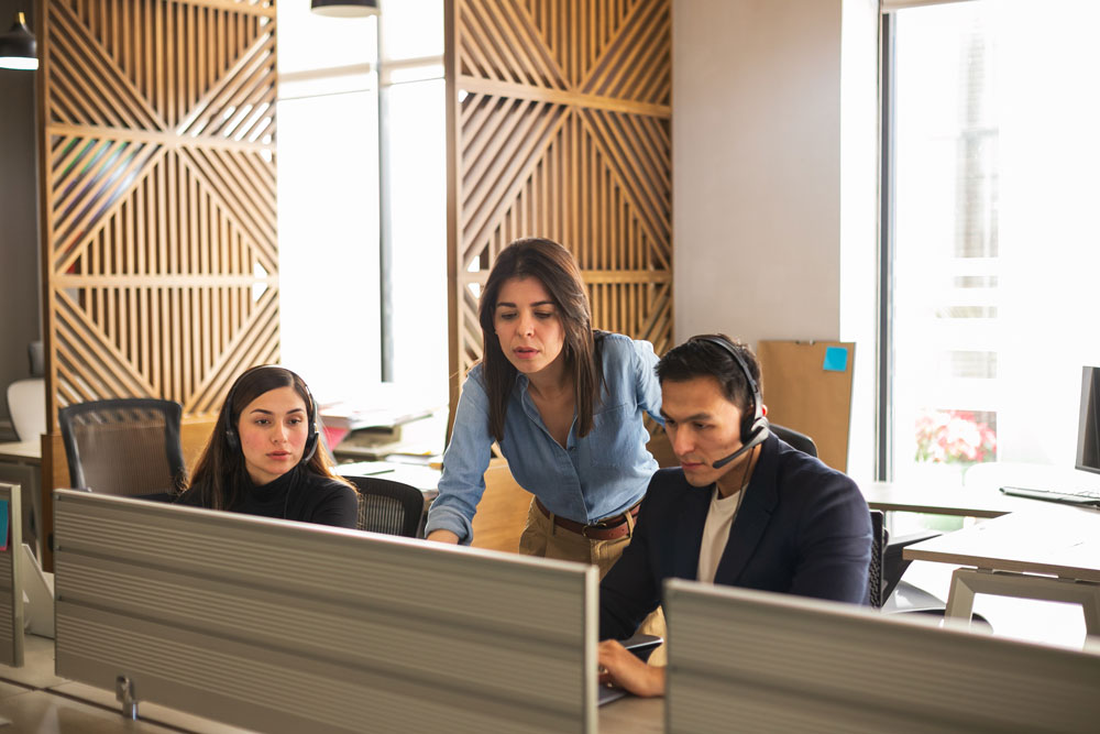 Bilingual English Spanish Speaking Answering Call Center
